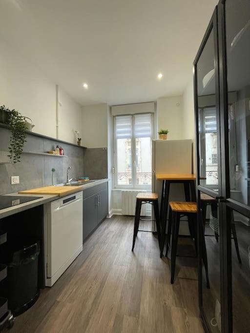 Charmant Appartement, Tout Equipe *