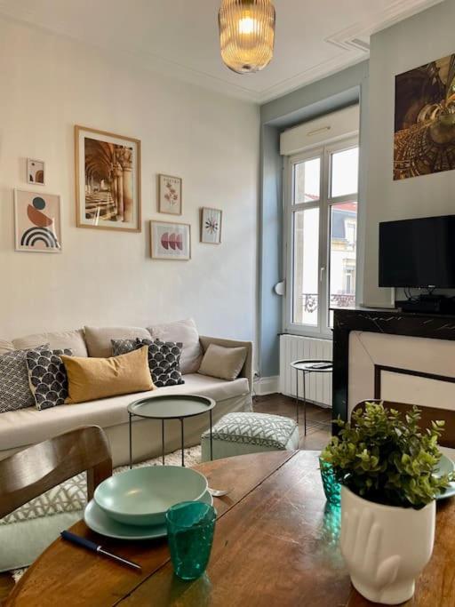 Appartement Charmant Appartement, Tout Equipe Nancy